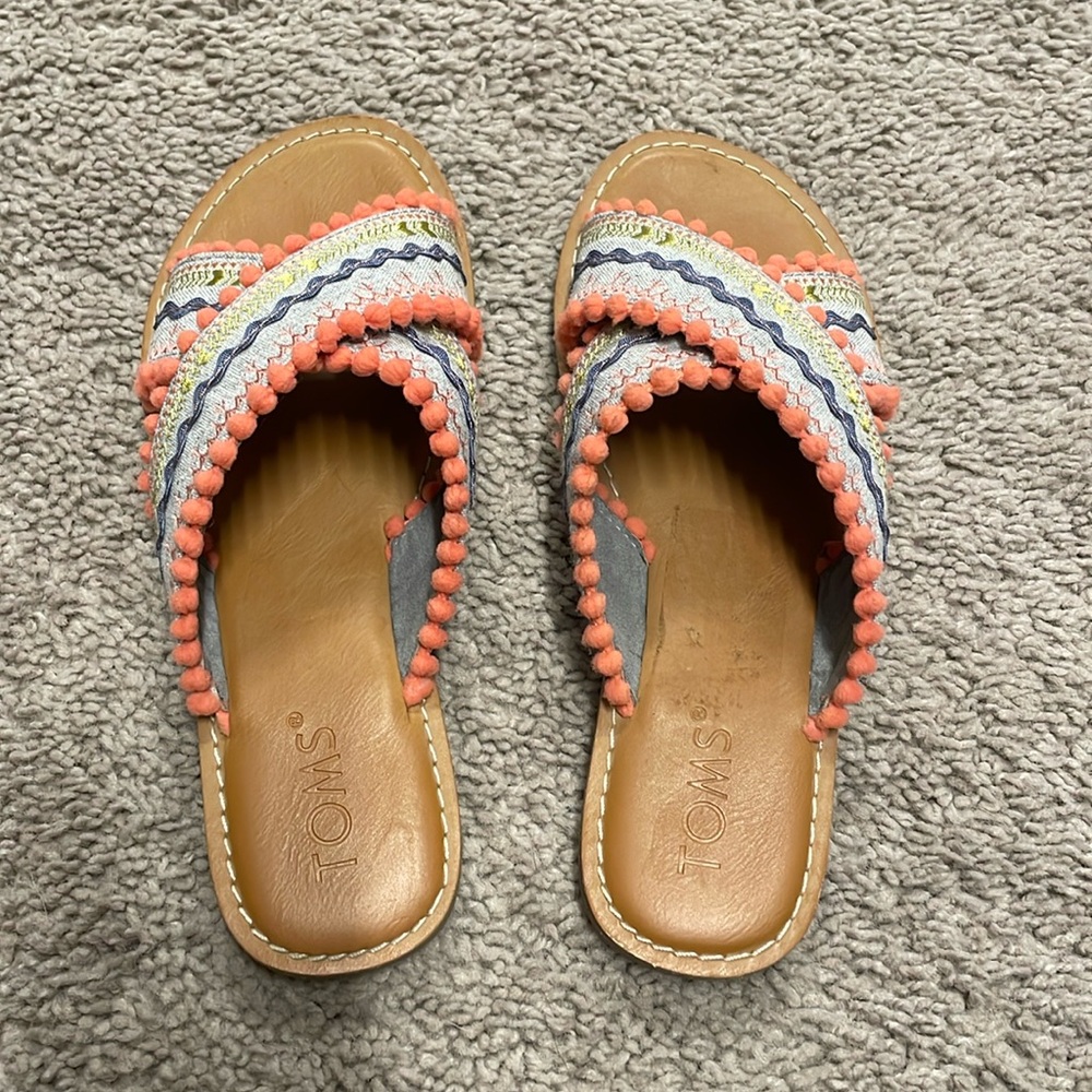 Toms sandals